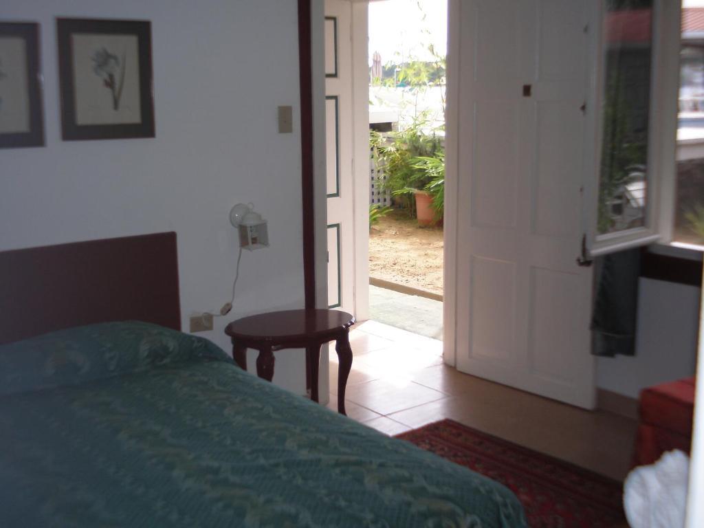 Pachamama Bay Club Hotel Bocas Town Room photo